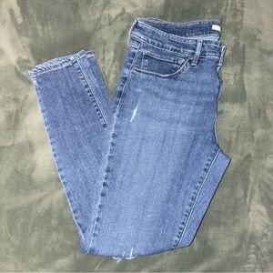 Classic Blue Levi Women's Jeans